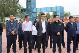 全市農(nóng)牧業(yè)種業(yè)工作學習交流考察團蒞臨內(nèi)蒙古賽諾種羊科技有限公司考察參觀